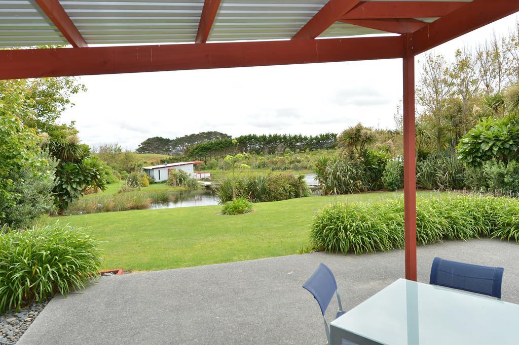 The Lakes - Kai Iwi Lakes Exclusive Retreat Kaihu Extérieur photo